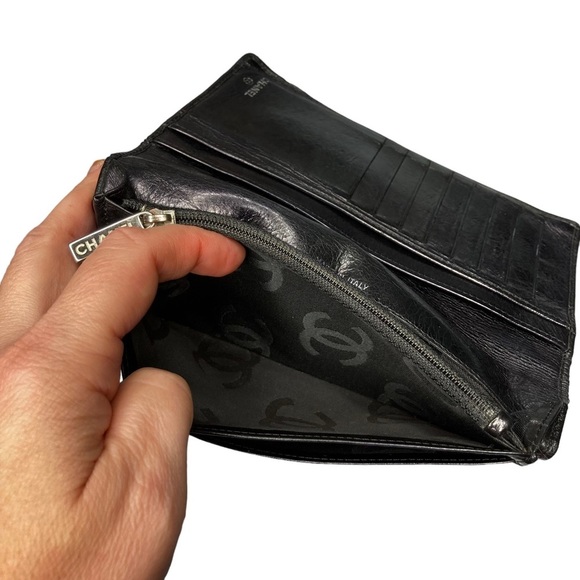 Authentic CHANEL Cambon Black Quilted Lambskin Leather & Black CC Long Wallet - Picture 11 of 16